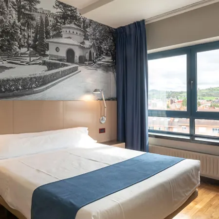 Campus Aparthotel 3*
