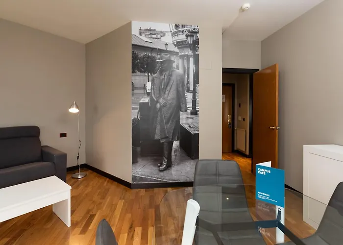 校园公寓酒店 奥维耶多